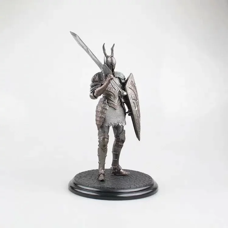 

Game Dark Souls 2 Warrior Black Knight Big Sword Shield Top Games PVC Ation Figure Model Collectible Toys 20cm