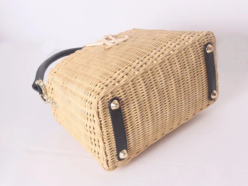 Women's rattan handbag luxury Messenger bag genuine leather handmade rattan weaving 2019 summer beach bags for women sac main