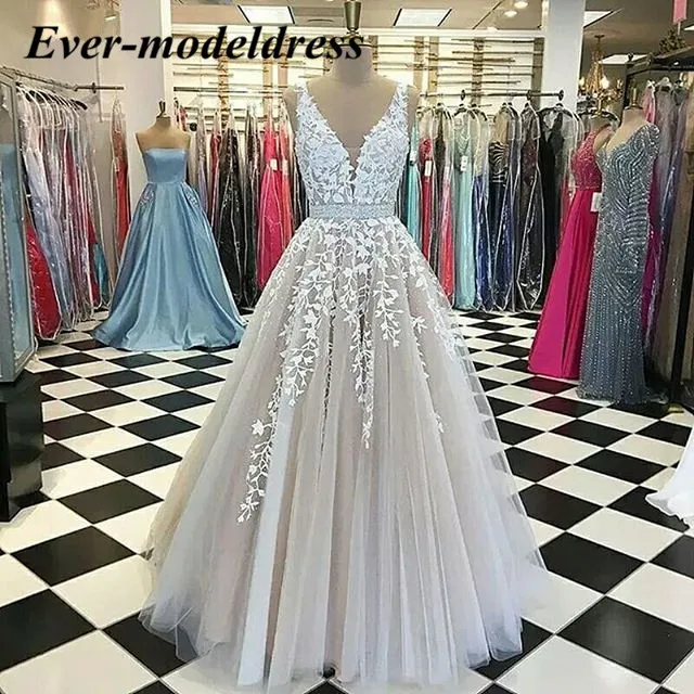 

Champagne Lace Wedding Dresses 2019 V-Neck Backless A-Line Floor Length Appliques Beaded Spaghetti Straps Robe De Mariage Cheap