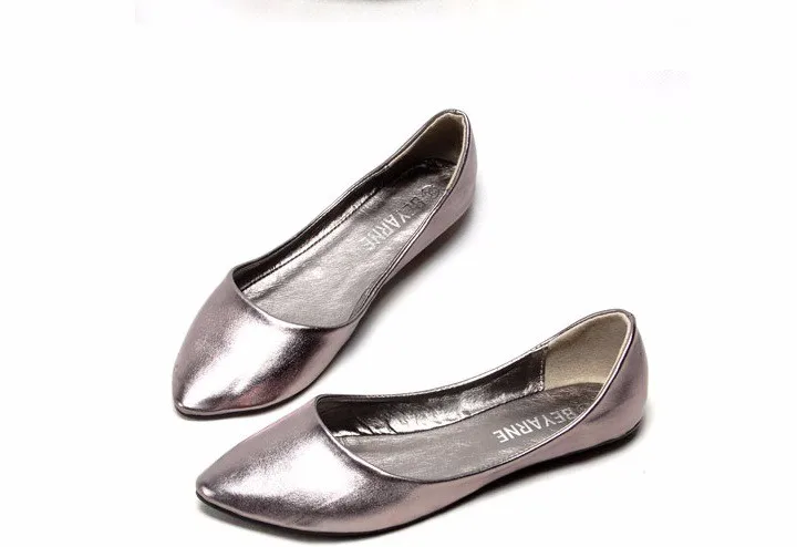 Для женщин на плоской подошве Балетки Обувь на мягкой подошве с острым носком дышащая скольжения на женские лоферы американский стиль Большие размеры 46 34 золото серебро - Цвет: grey