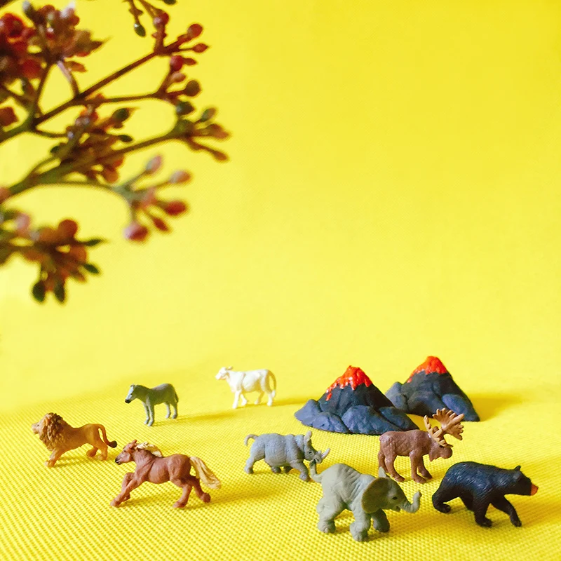 

8 Pcs bear deer horse miniatures/fairy garden gnome/moss terrarium decor/crafts/bonsai/home table decor/figurine/diy supplies