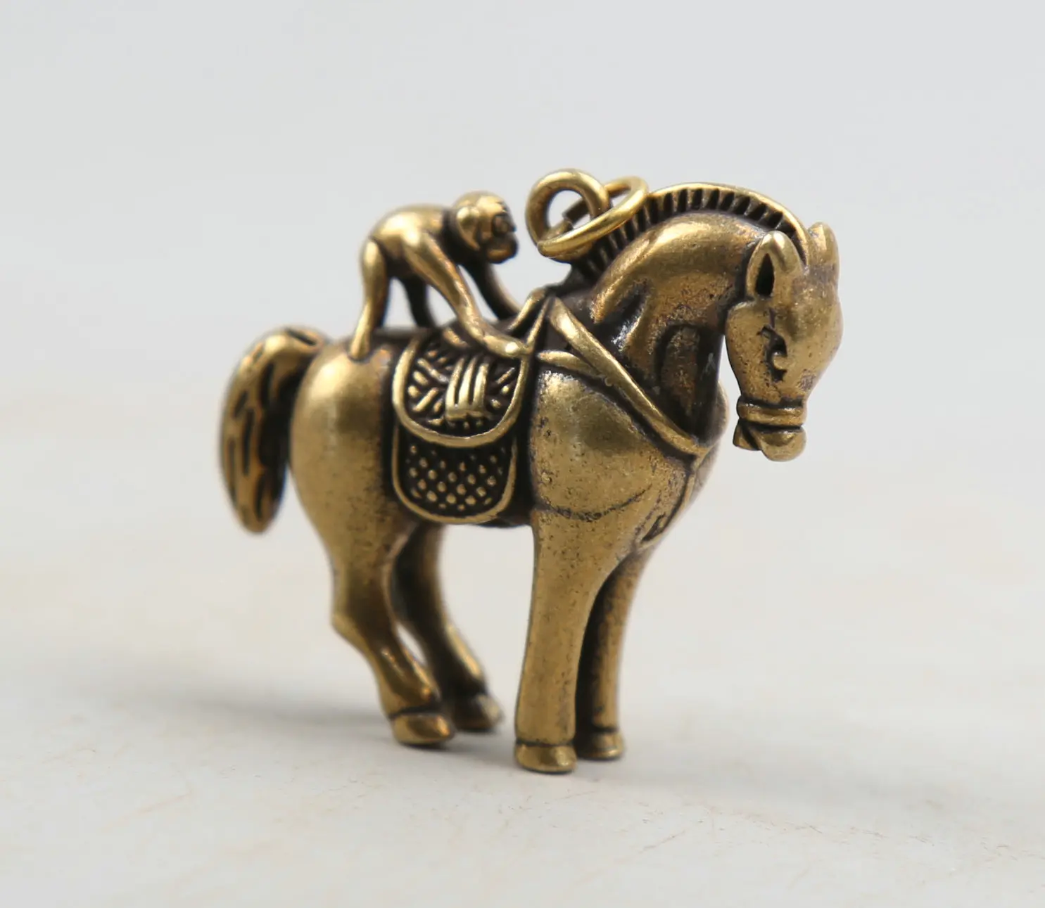 46MM/1.8&quotCollect Curio Rare Chinese Fengshui Small Bronze Exquisite Animal 12 Zodiac Year Monkey Ride Horse Pendant Statuary 31g | Дом и