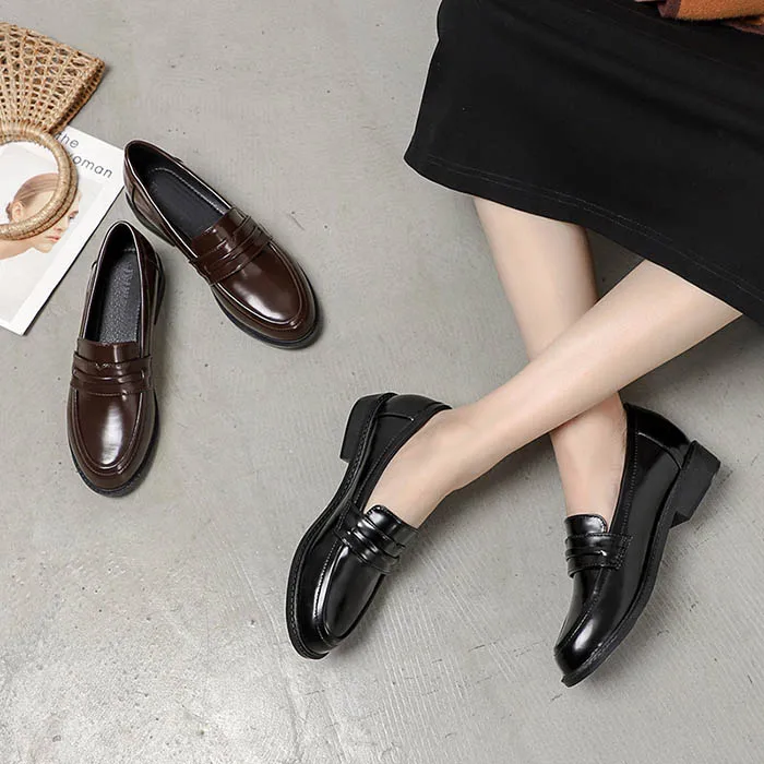 LIHUAMAO/кофейно-коричневые Пенни-Лоферы для женщин; модельные туфли; слипоны с круглым носком; офисные вечерние туфли на плоской подошве