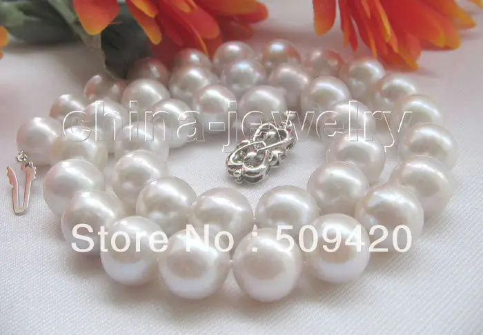 

~~ Free ShippingGorgeous AAA18" 12mm Tahitian white round freshwater pearl necklace - 925 silver