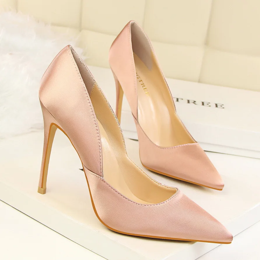 Female Fashion High Heel Pointed Toe Shoes Elegant Silk Stain Design High Heel Wedge Sandals Lady Party Clear High Heel Shoes Female Fashion High Heel Pointed Toe Shoes Elegant Silk Stain Design High Heel Wedge Sandals Lady Party Clear High Heel Shoes