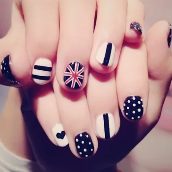 

24pcs DIY Black White Line Beauty False Nail Full Cover Short Size Nail Art Tips with Glue Women Flag Pattern Fashion Fake Nails