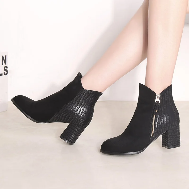 EGONERY/модные ботинки женские флокированные ботильоны на молнии со змеиным узором; сезон осень-зима; Плюшевые ботинки для девочек; обувь на высоком каблуке 6 см