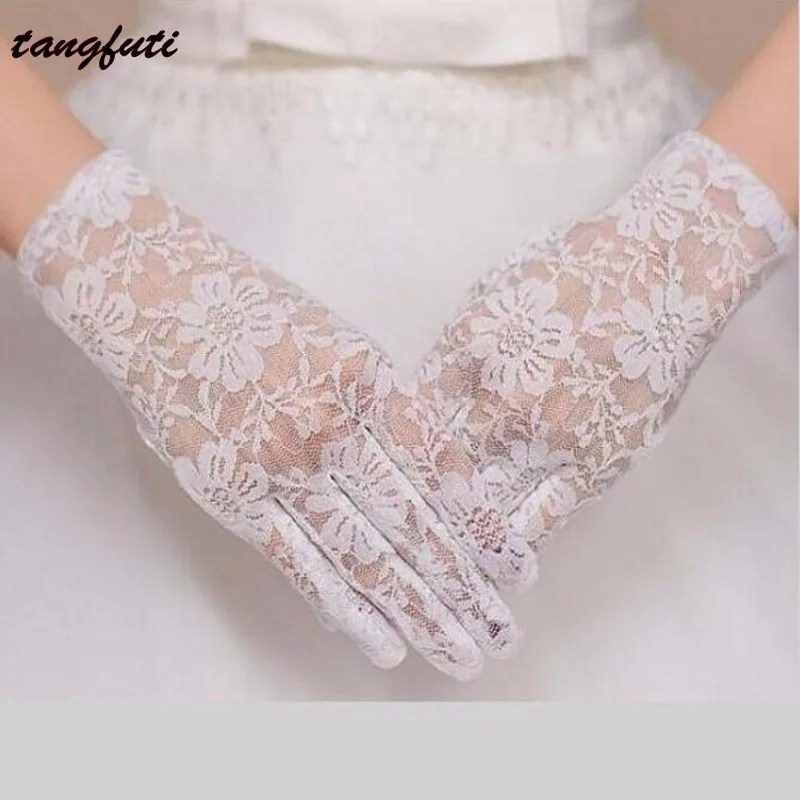 

Lace Wrist Bridal Gloves White Ivory Red Black Women Wedding Gloves for Bride Bridal Gloves Fingers Wedding Accessories 2019