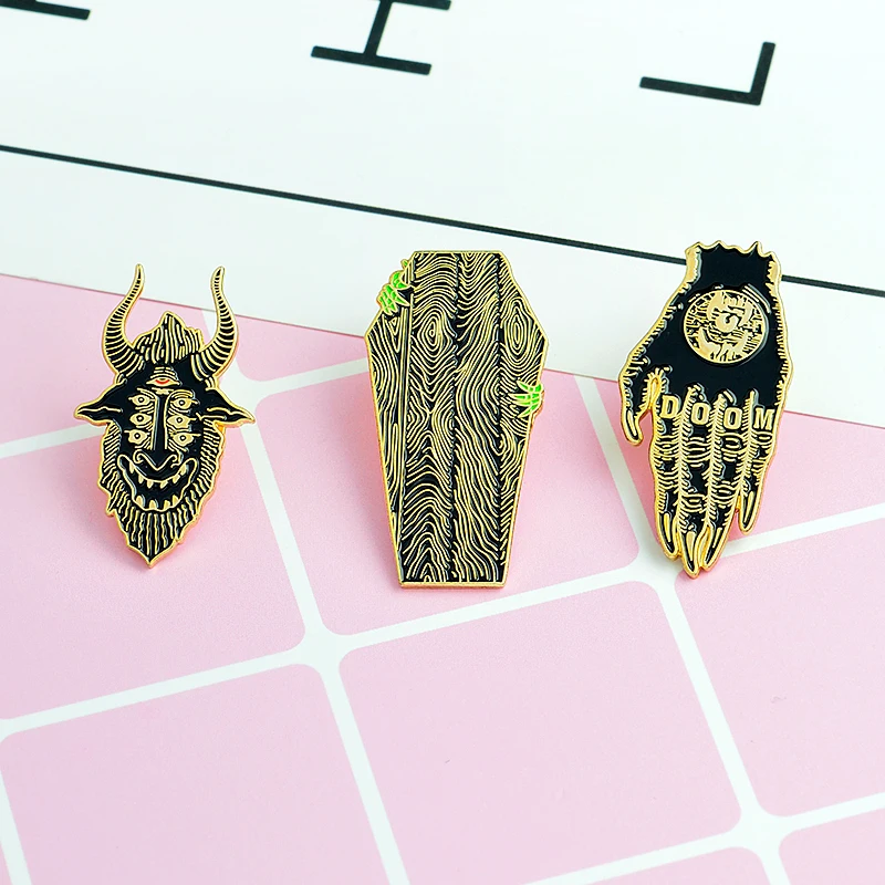 Pin Brosche Patch Anstecker Button Anstecknadel Patches Sarg Doom Teufel Gothic Pin Brosche Patch Anstecker Button Anstecknadel Patches Sarg Doom Teufel Gothic