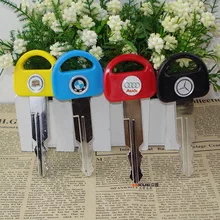 Рекламная ручка, украшенная креативными канцелярскими изделиями, потрясающая, для продвижения своих реалистичных спортивных автомобильных ключей, шариковая ручка