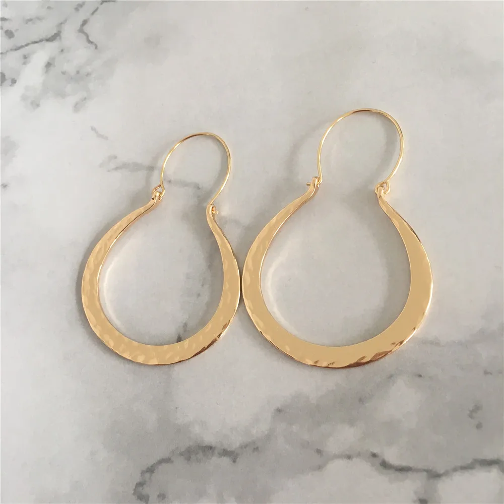 

CASUAL WOMEN EARRING GOLD COLOR PLATING ROUGH HALF CIRCLE HOOP EARRING