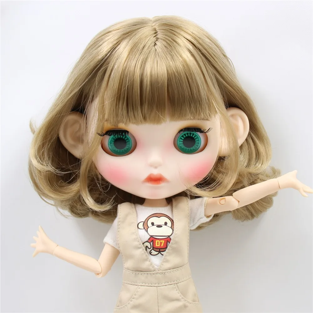 Luna – Premium Custom Neo Blythe Doll with Blonde Hair, White Skin & Matte Pouty Face 3