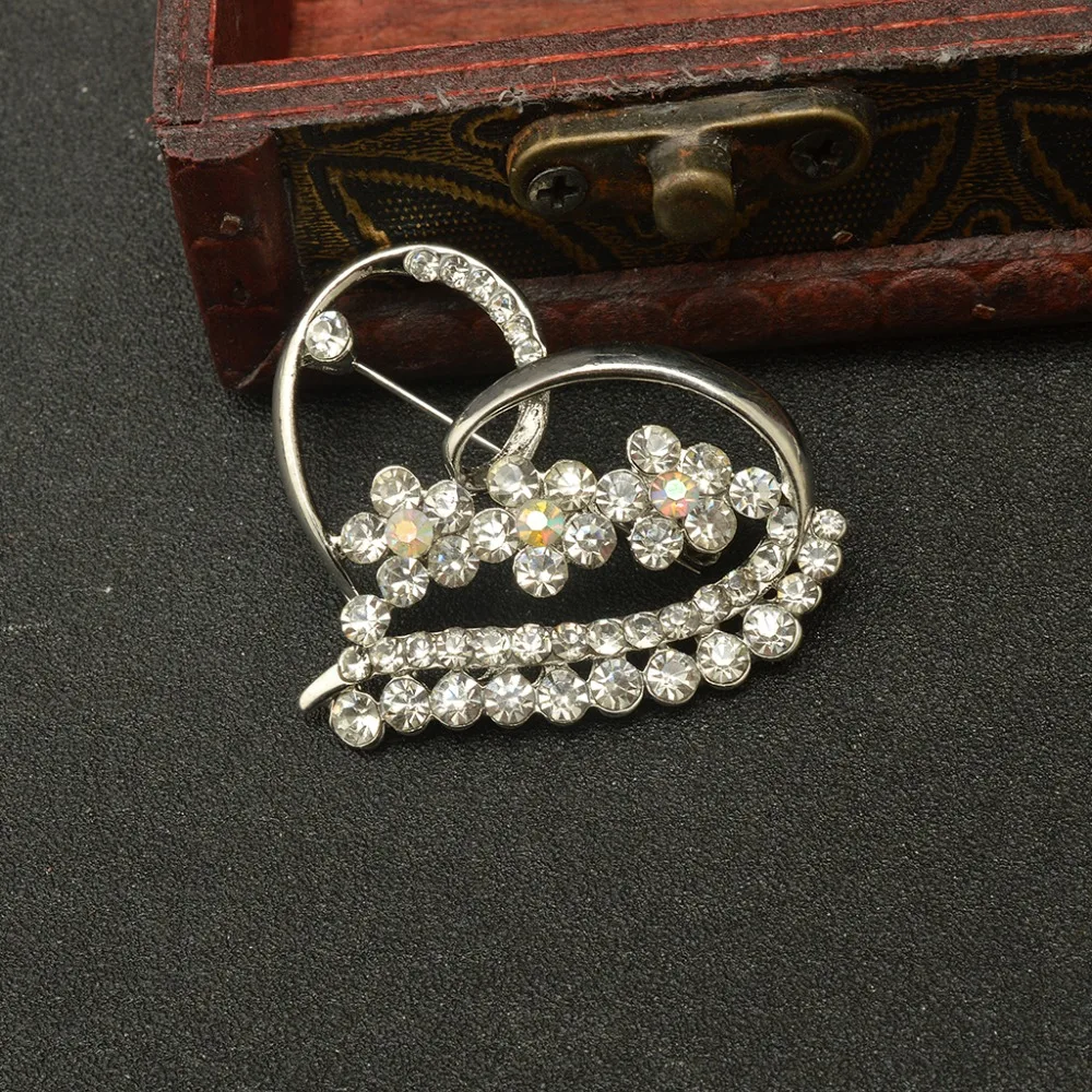 Poppy crystal deals pearl brooch