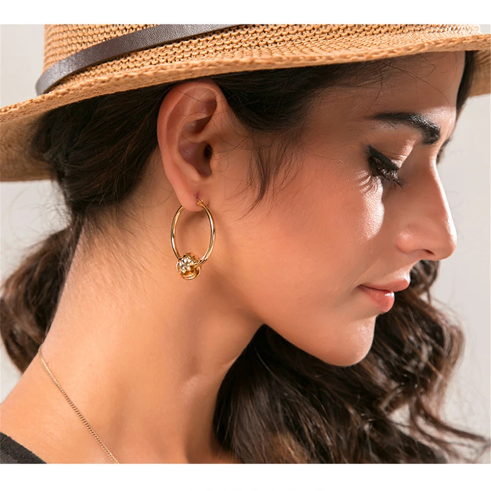 

Gold Color Knotted Hoop Earrings for Women Simple Cute Round Circle Aros Fashion Temperament Piercing Oorbellen Z4