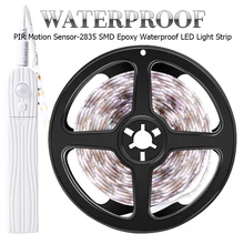 Светодиодная осветительная полоса шкаф СВЕТОДИОДНЫЙ Сенсор светильник на батарейках гардероб свет Водонепроницаемый Беспроводной настенный уличный фонарь PIR полосы Cocina Кухня освещение