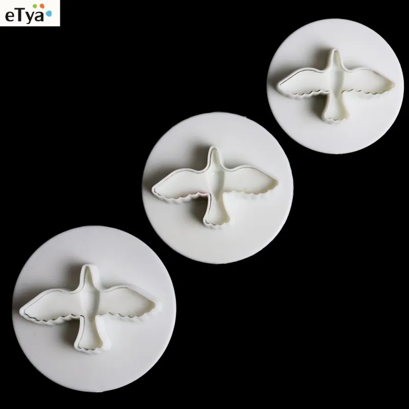 

3pcs cookie cutte Dove Gift Decorating Tools Cookie Plunger Cutter Mold Fondant Gift Molds kitchen tools accessories cozinha