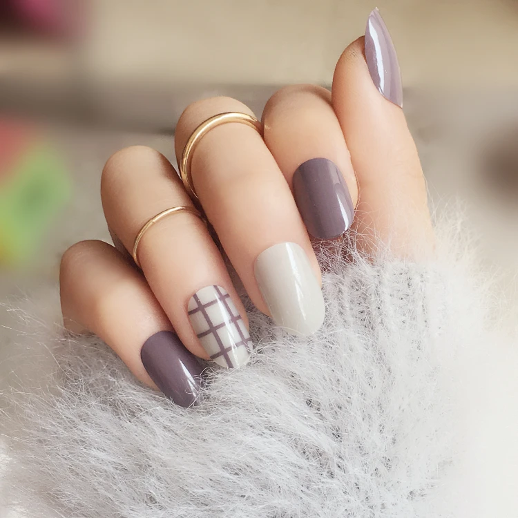 Simple 24pcs Set Blue Purple Geometric Line Matte Finished Fake Fashion 24pcs Set Lattice Style Finished False Nails Small Round Head Middle Long