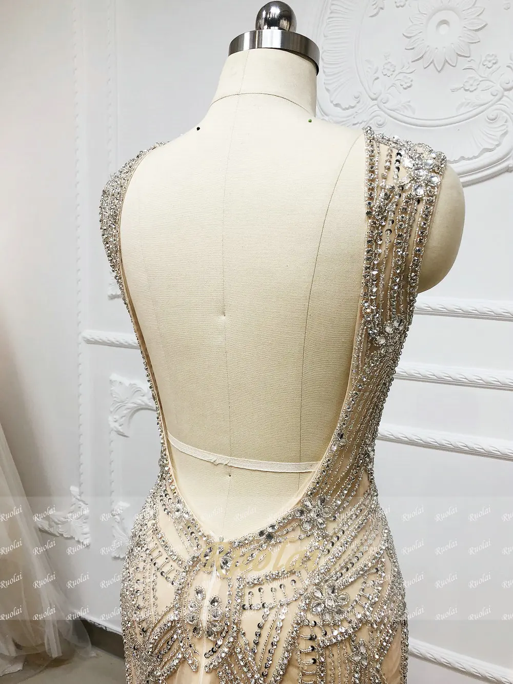 Новинка 2019 года много кристаллов украшения с открытой спиной, пикантный вечернее платье для женщин короткие вечернее халат de soiree
