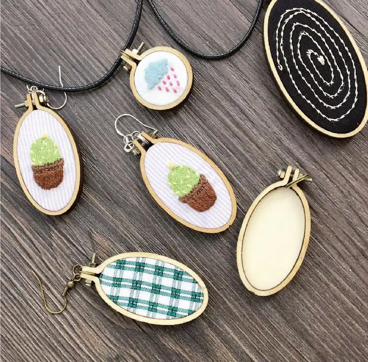 50mm round Mini Embroidery Hoop Lasercut Frame Cross Stitch Frame Tiny  Embroidery Pendant Tiny Hoop diy Embroidery Pendant 1pcs