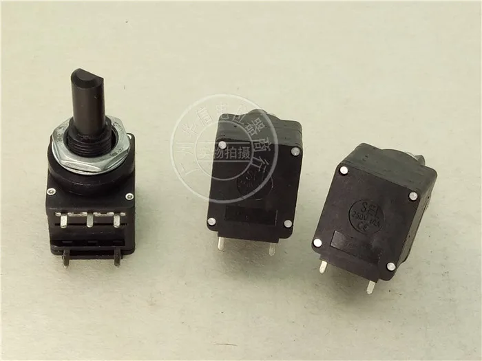 

Original new 100% R17RSA1-20F6-0B100K 5pin single band switching potentiometer B100K 250V10A (SWITCH)