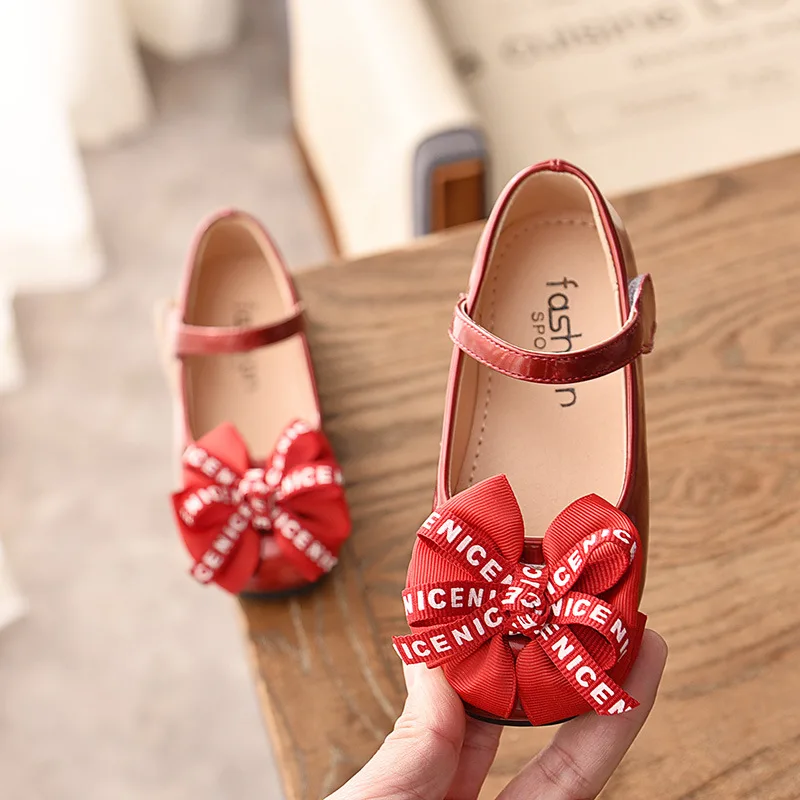 Весенне осенние туфли для принцесс на плоской подошве Детские лоферы сандалии
