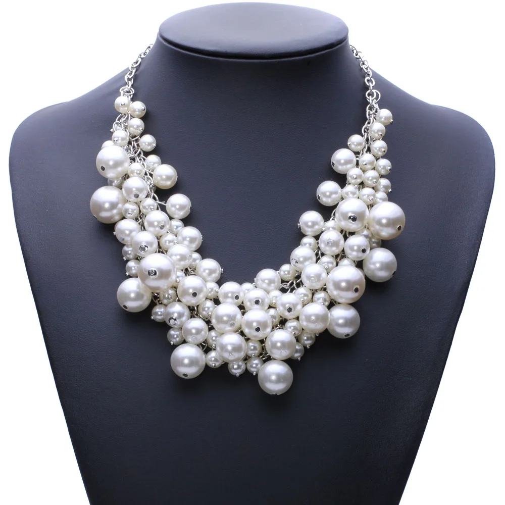 Prix pour Nouvelle Arrivée de mode chunky de bulle de luxe simulé perle pendentif Collier ras du cou déclaration bijoux pour les femmes Prix pour Nouvelle Arrivée de mode chunky de bulle de luxe simulé perle pendentif Collier ras du cou déclaration bijoux pour les femmes