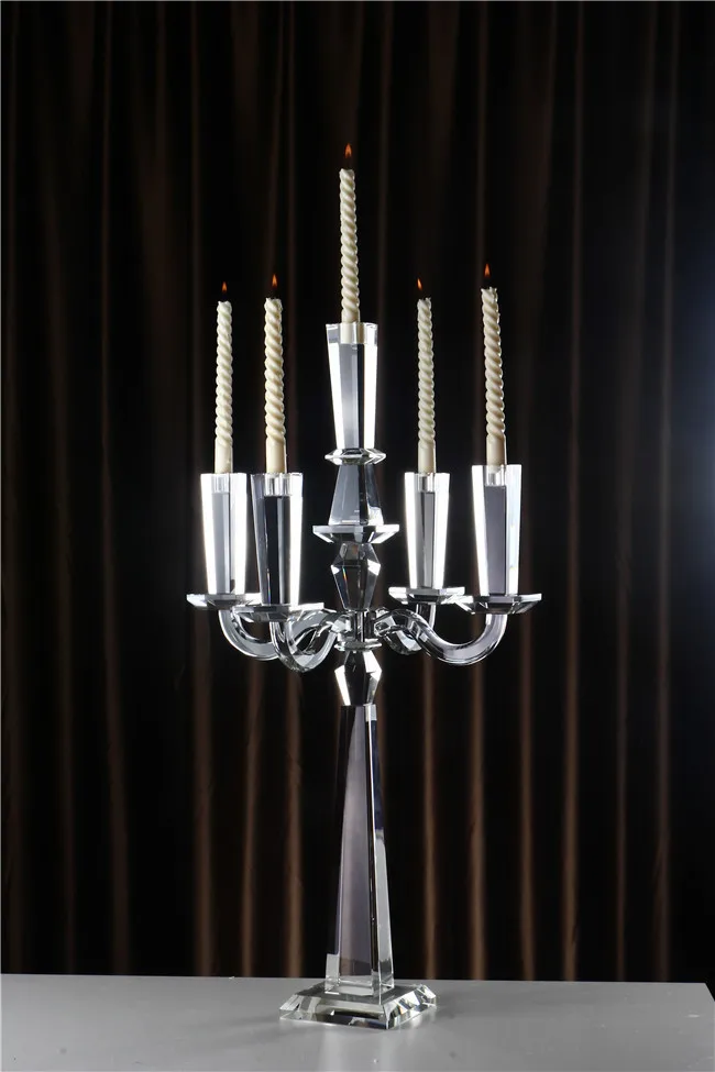 

European classical crystal candlestick, wedding decoration home party gifts essential. Bulk purchase more affordable