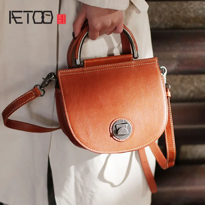 

AETOO Vintage semicircular shoulder crossbody bag, leather handbag, hundred handmade cowhide red female bag