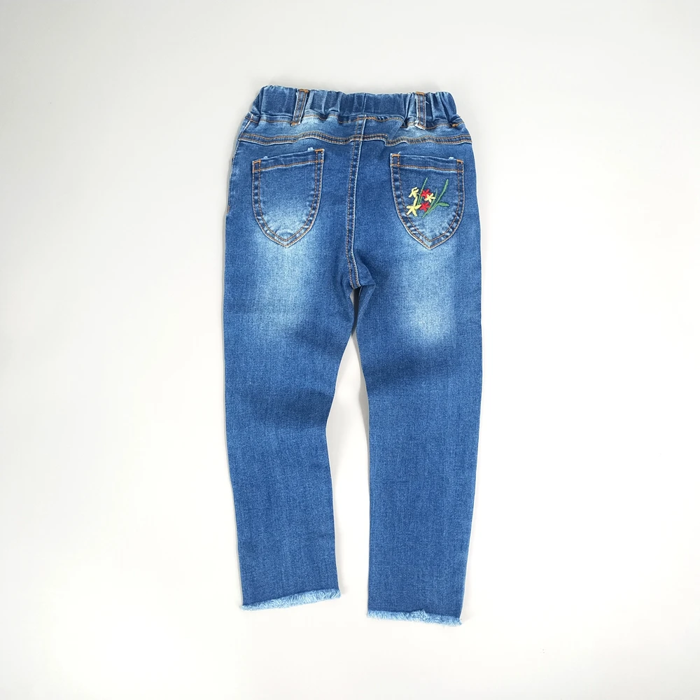 Chumhey/джинсы для девочек; сезон весна; хлопок; эластичные мягкие джинсовые брюки; детские брюки с вышитыми цветами; одежда для малышей; Одежда для девочек