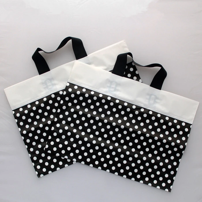 Пластиковый подарочный пакет с ручкой в черный горошек, сумка для футболок, переносная сумка для свадебной вечеринки в торговом центре, упаковочные пакеты