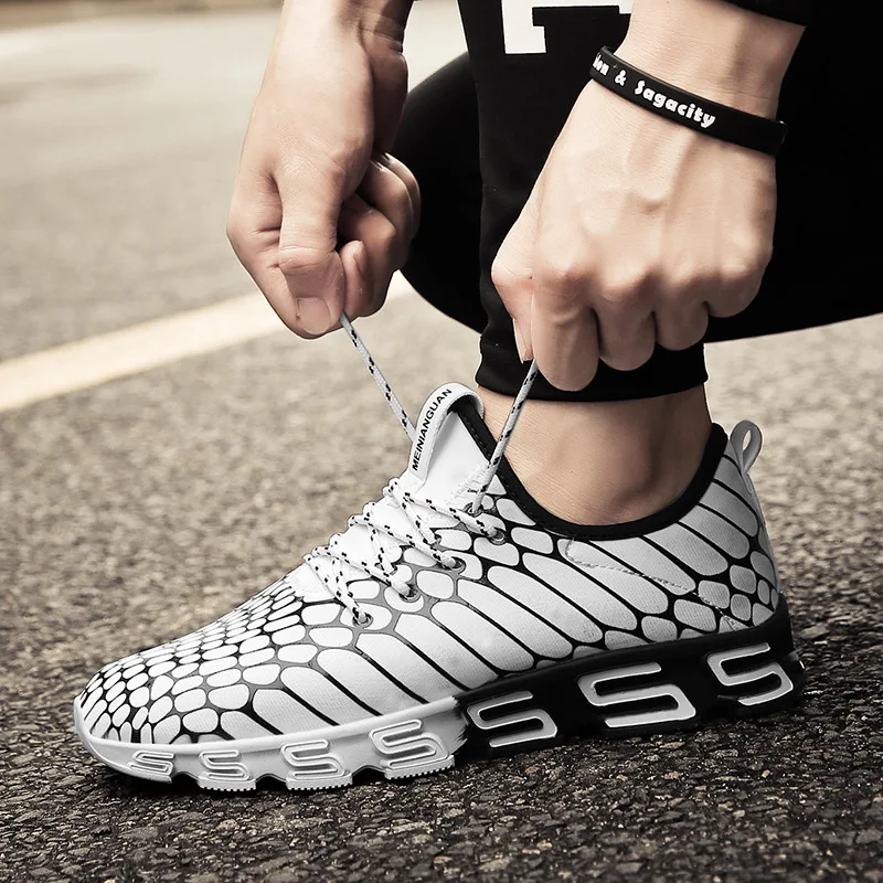 

2019 summer flying woven youth sports shoes men's breathable mesh casual shoes Korean version of the trend running shoes men