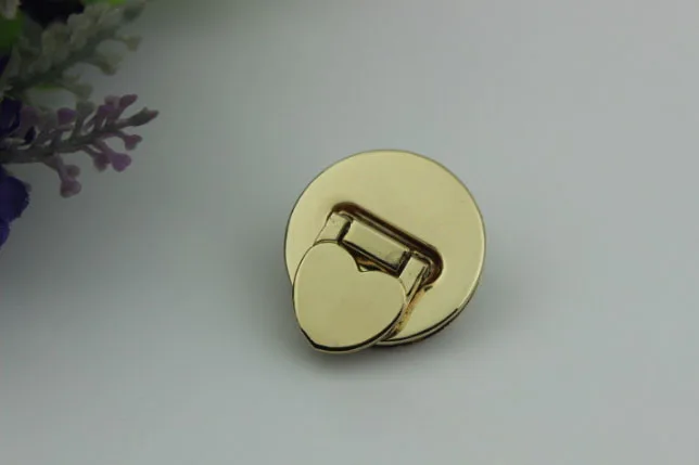 

50pcs/lot Pale golden bag lock heart-shaped twist lock switch lock insert buckle decoration bags hardware accessories