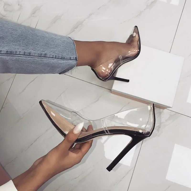 ким кардашян прозрачные босоножки. Gianvito rossi туфли. прозрачные туфли на каблуке. протекторы для каблуков. силиконовые каблуки.