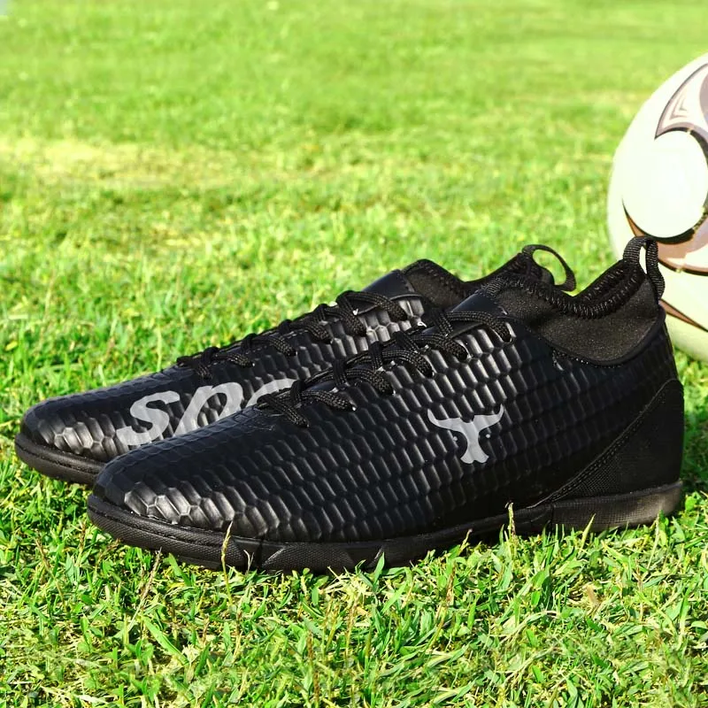 Мужские удобные тренировочные кроссовки, мужская футбольная обувь, уличная Водонепроницаемая спортивная обувь, Легкая удобная футбольная обувь - Цвет: black