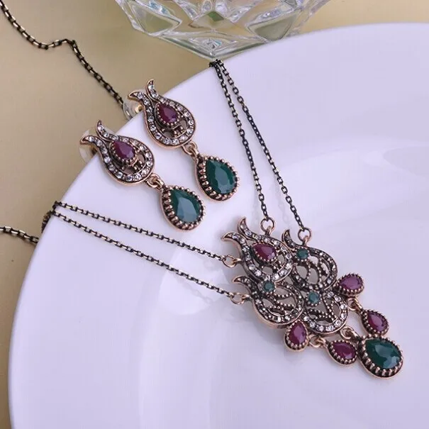 

Hit Sekkubg Turkish Jewelry Sets Fashion Women's Vintage Necklace Sets Noble Antique Gold Neclaces Turkish Earring sets Ouro