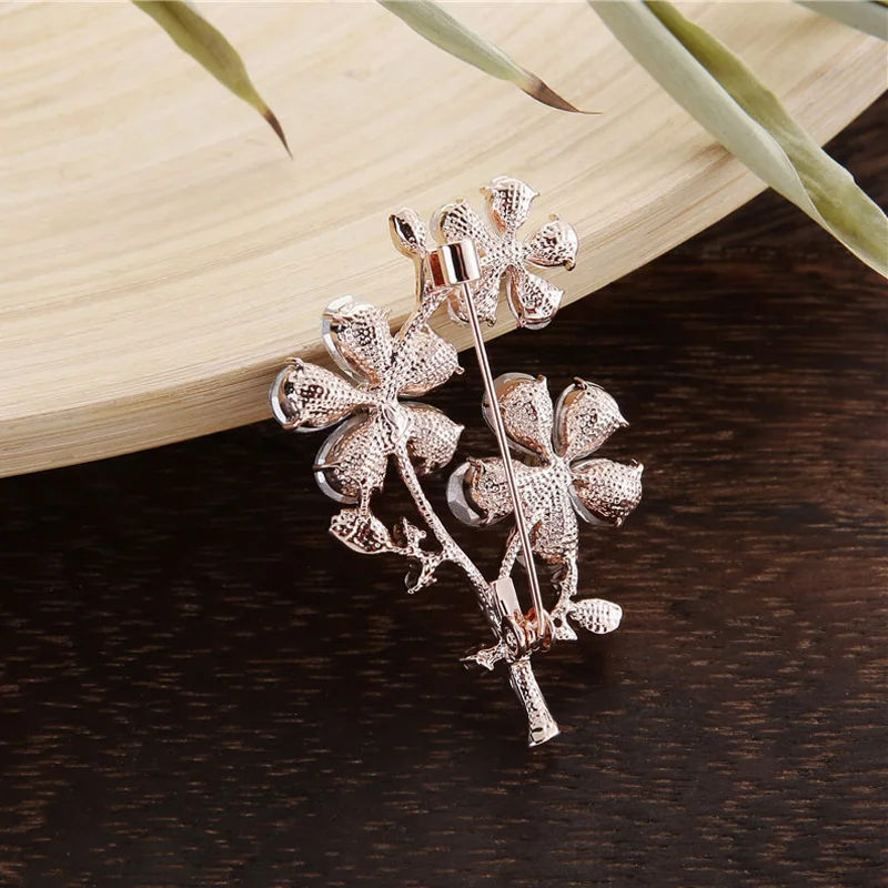 TDQUEEN Crystal Flower Brooch Gold Color Metal Pins and Brooches for Women High Quality Big Austrian Crystal Brooches (2)