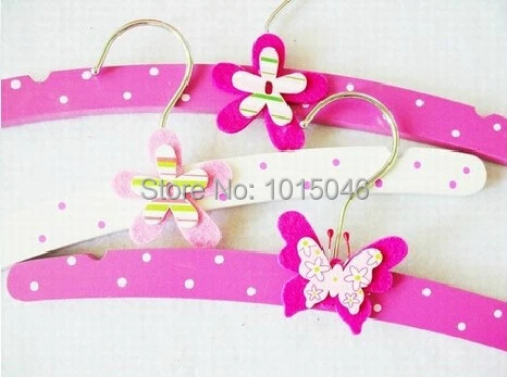 Бесплатная доставка 3 X Нескользящие красивые деревянные детские вешалки для
