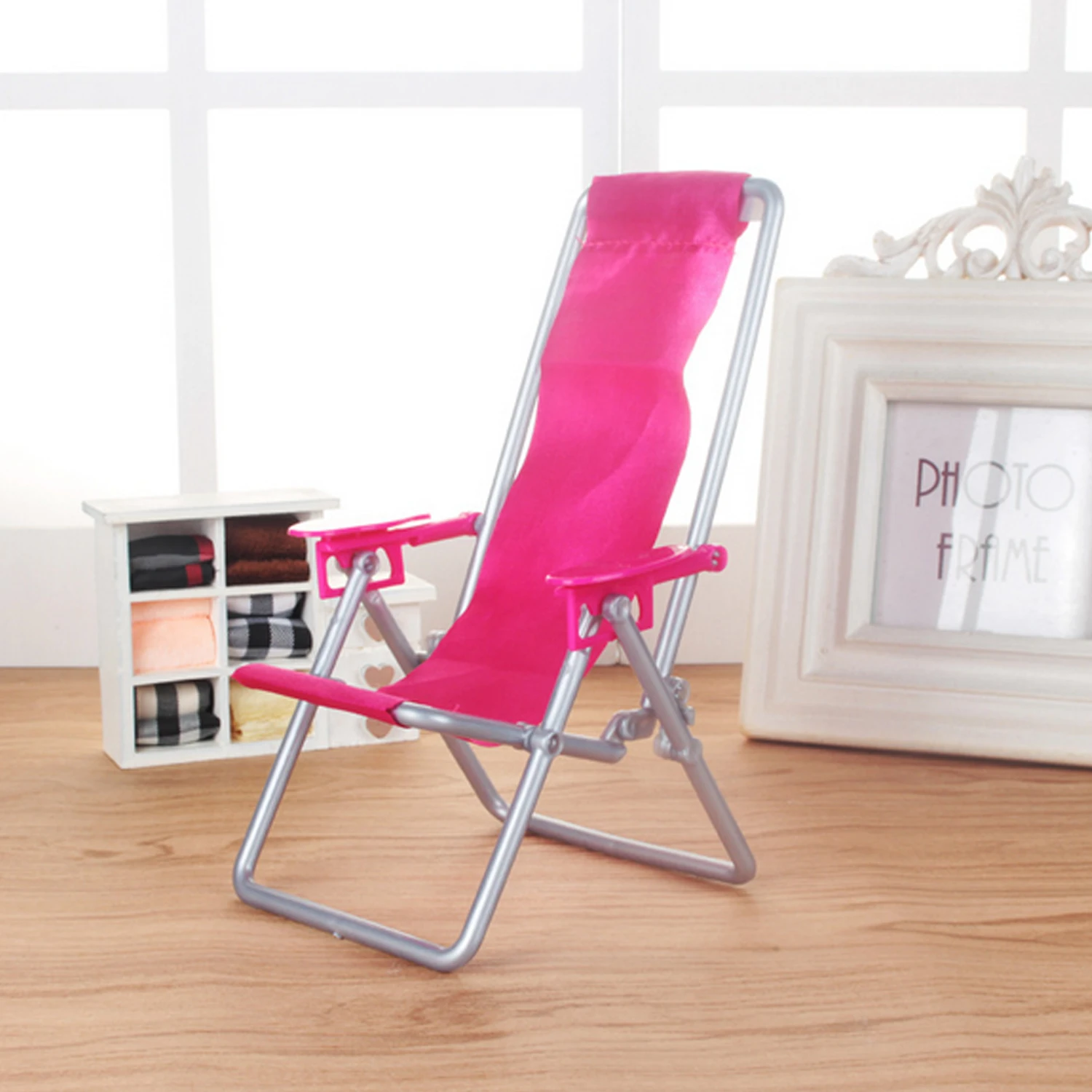 Kids Mini Foldable Lounge Rocking Beach Chair Deckchair Recliner Sunbathing Chair Dollhouse Furniture Accessories for Barbie Toy Kids Mini Foldable Lounge Rocking Beach Chair Deckchair Recliner Sunbathing Chair Dollhouse Furniture Accessories for Barbie Toy