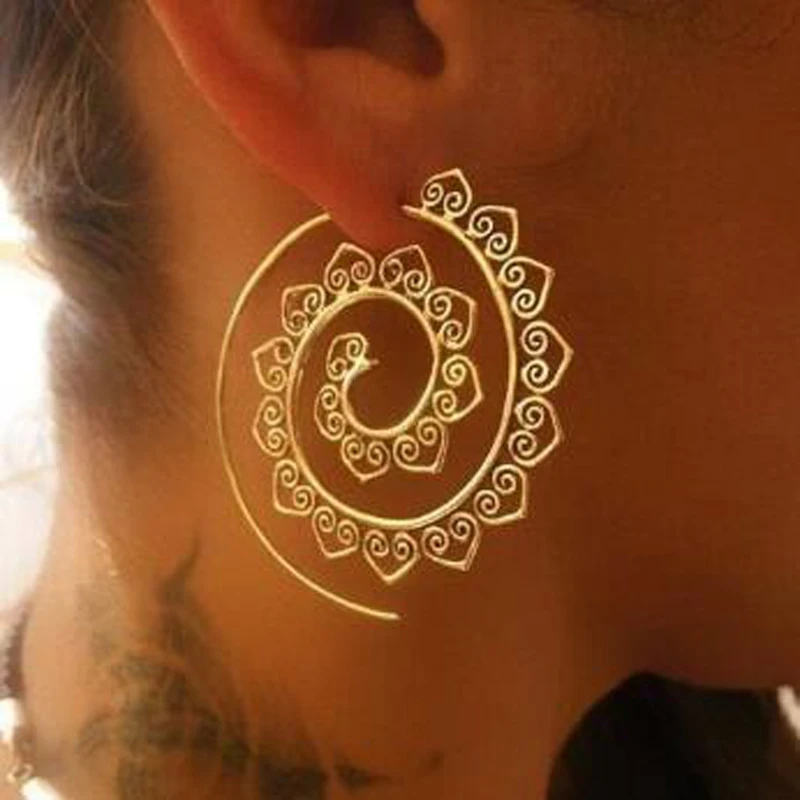 

Punk Hollow Out Spiral Hoop Earrings Women Geometric Gold Color Circle Leaves Piercing Hoop Earring Trendy Jewelry Wholesale