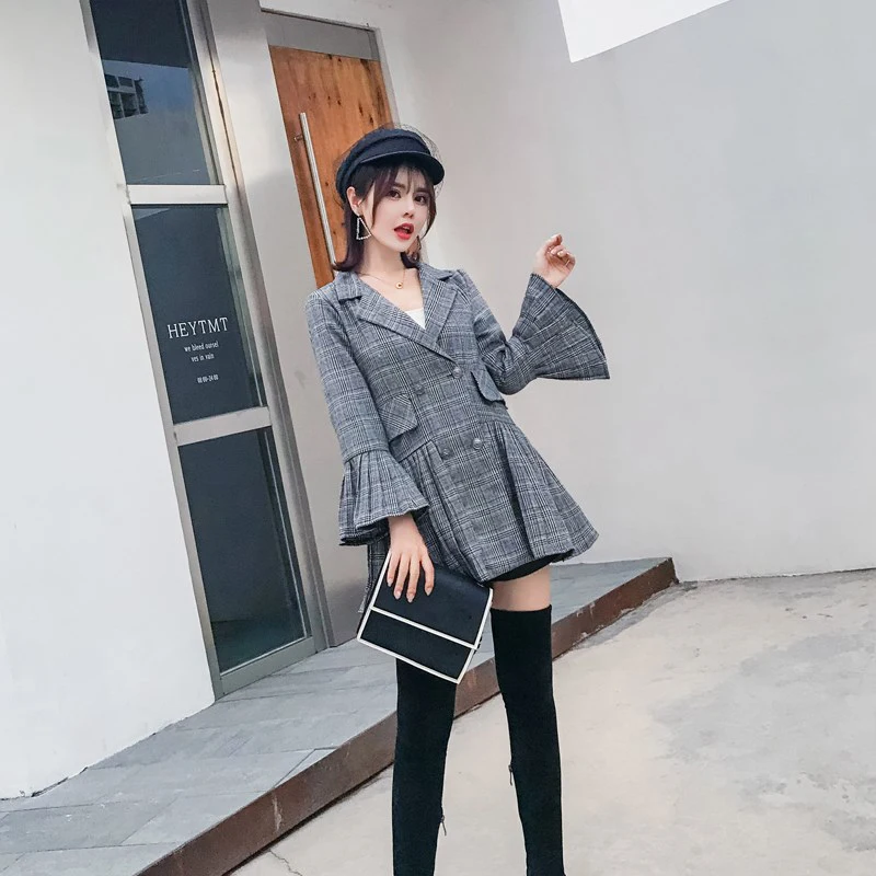 YNZZU Vintage Plaid Pleated Blazer Women Autumn Korean Mid-Long Flare Sleeve Elegant Female Jacket blazer feminino A1049