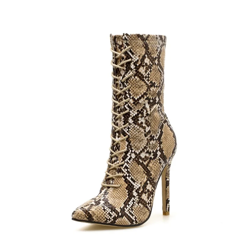

2018 autumn high with Europe and the United States snake pattern pointed tube in the foreign trade women's boots ljj 0109