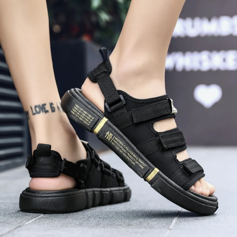 

2019 Summer Men Women Beach Hiking Sandals Sneakers Gym Sport River Plate Shoes Mountain Croc Slippers Sandalias Masculina Mujer