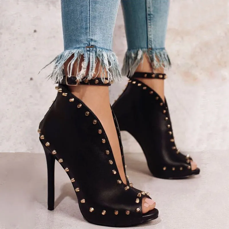 

Teahoo Summer Ankle Strap Gladiator Sandals Women Peep Toe Buckle Strap Pumps Women Cut Out V Rivets Studs High Heel Shoes Woman