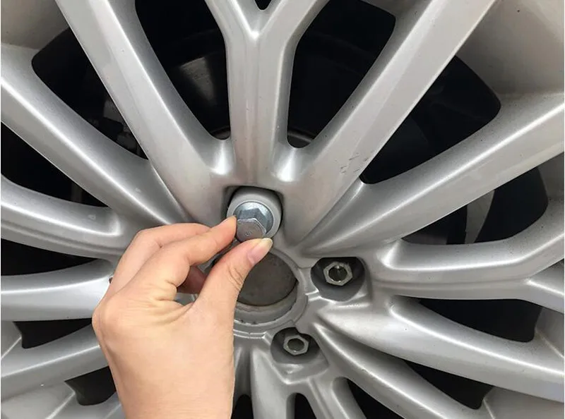 1PCS for Audi A1 A5 A3 A4L A6L A7 Q3 Q5 A8 TT R8 tire anti-theft screw disassembly tool key sleeve 5