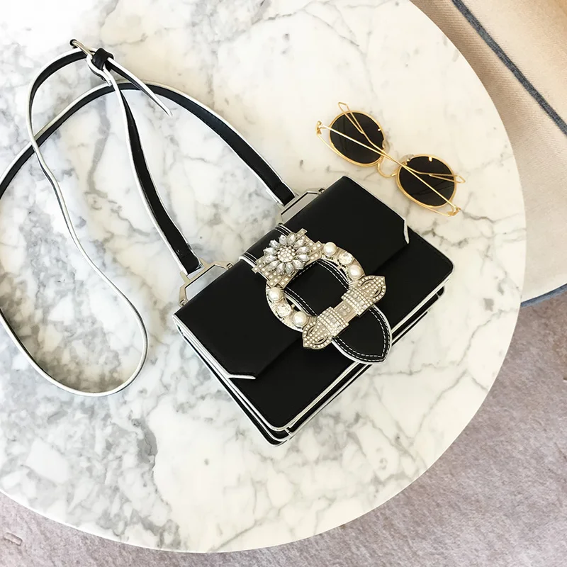 

Fashion Designer Famous Bags For Women Designer Diamond Lock Bags Quality PU Leather Handbags Elegant 2 Color Shoulder bags