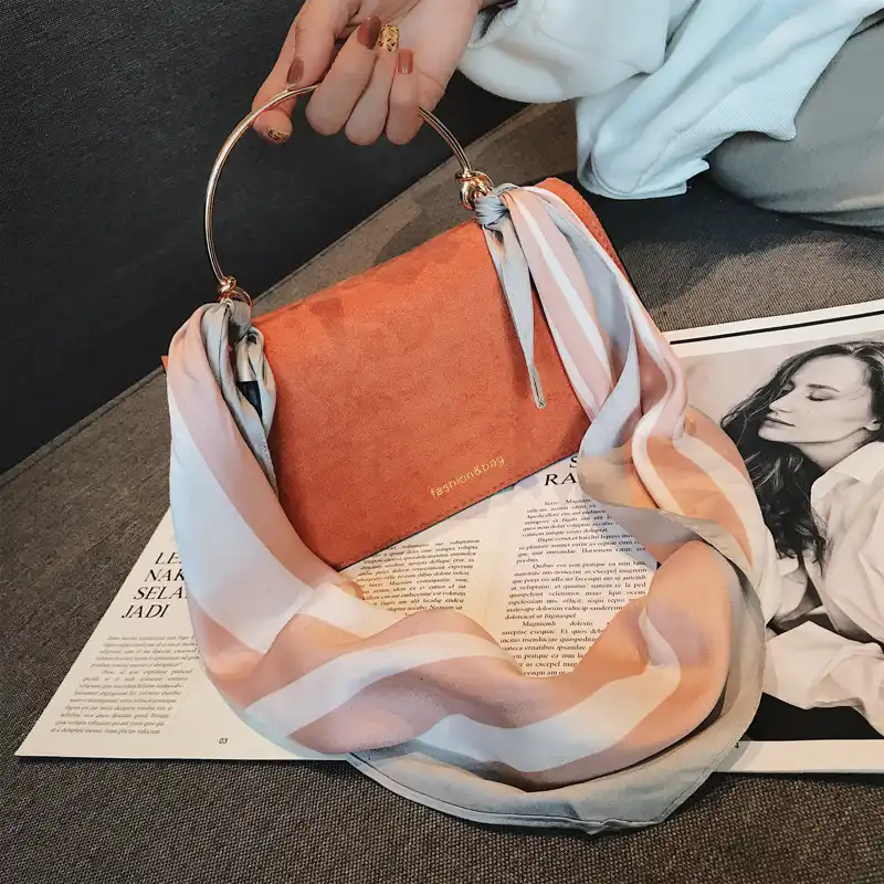sela crossbody bag