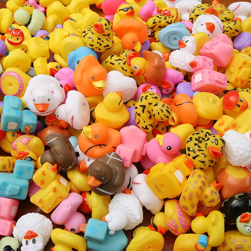 بطة من المطاط 100 قطعة جديد نمط بطة الطفل حمام الحمام لعبة الماء السباحة بركة لعبة عائمة بطة نمط عشوائي تسليم
