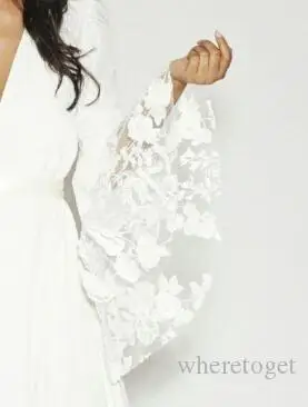 Simple Bohemian Counrtry Wedding Dresses Long Sleeves Deep V Neck Floor Length Summer Boho Hippie Beach Western Bridal Wedding Gown 2019