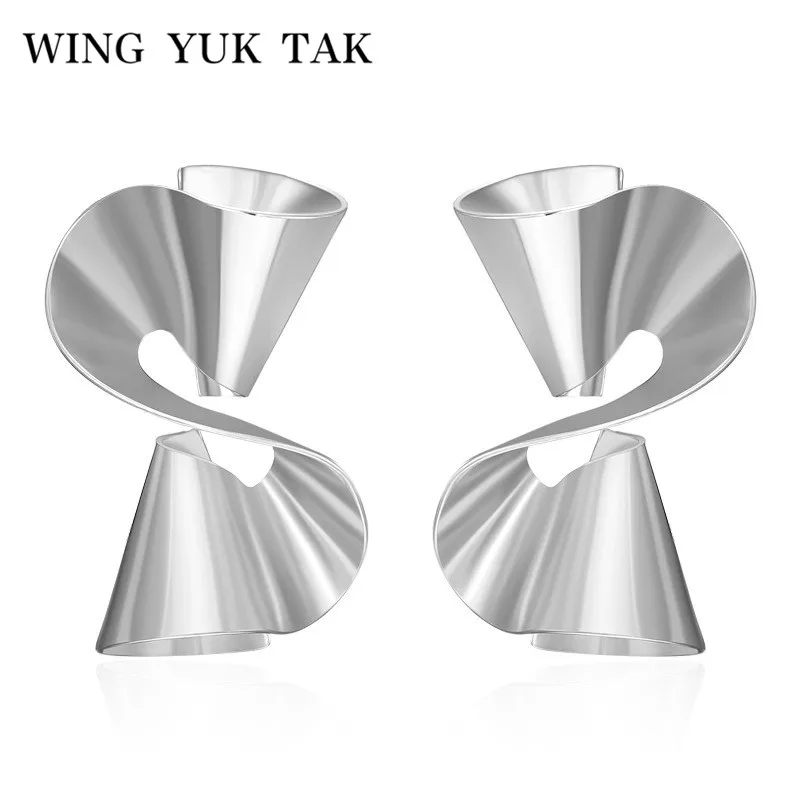 

wing yuk tak Fashion New Punk Silver Color Twisted Stud Earrings for Women Punk Style Irregular Earrings Metal Jewelry Wholesale