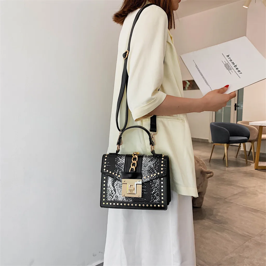 Women Retro Serpentine Crossbody Bags Appliques Hasp Handle Bag Shoulder Bags Baguette High Quality Leather Flap